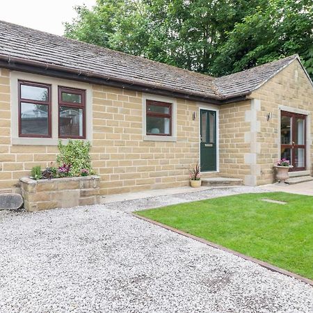 Large 2-Bedroom Bungalow Near Airedale Hospital, Keighley, Convenient Location With Parking Steeton Ngoại thất bức ảnh